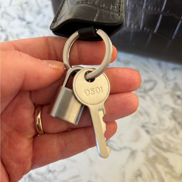 Osoi Brot Shell Mock Croc Bag - Picture 3 of 11